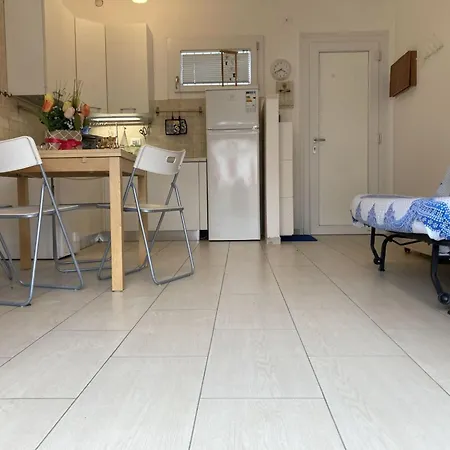 Modern Flat Just 150 Mt From The Sea 罗索利纳马雷