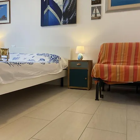 Modern Flat Just 150 Mt From The Sea *