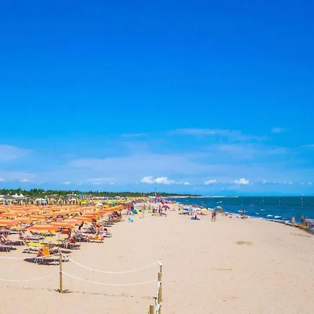 Modern Flat Just 150 Mt From The Sea Apartment Rosolina Mare